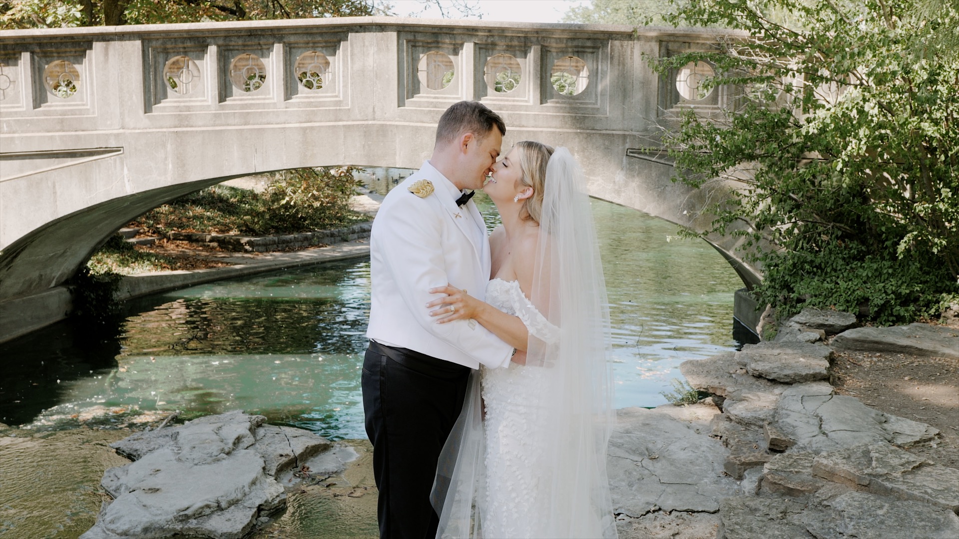 wedding couple eden park cincinnati