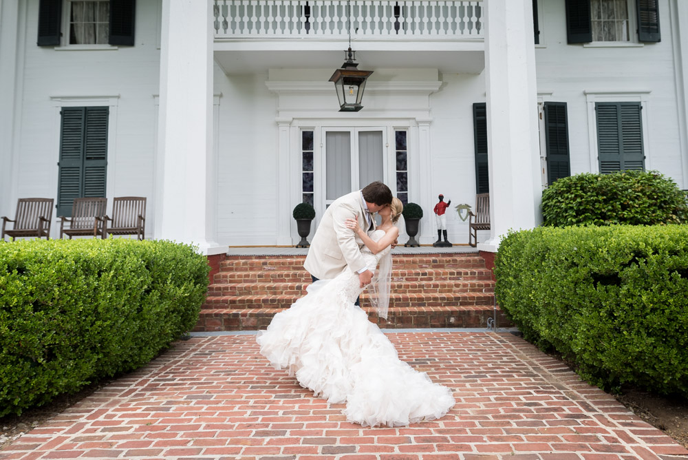 everhope plantation wedding couple