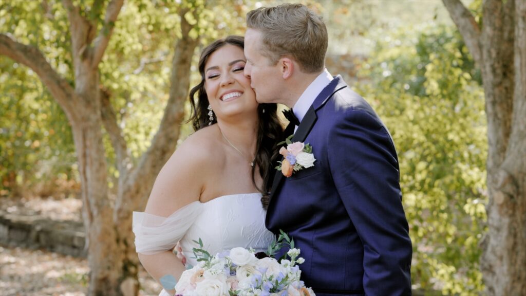 bride groom glenwood gardens